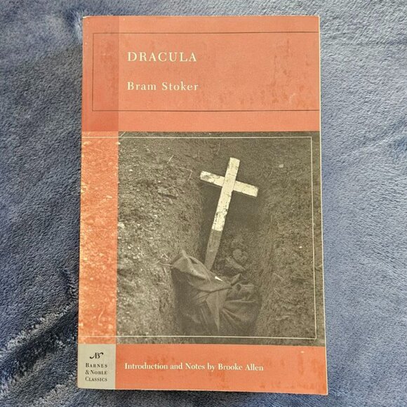 Dracula‎ (Barnes & Noble Classics Series) by Bram Stoker - Paperback - Picture 1 of 5